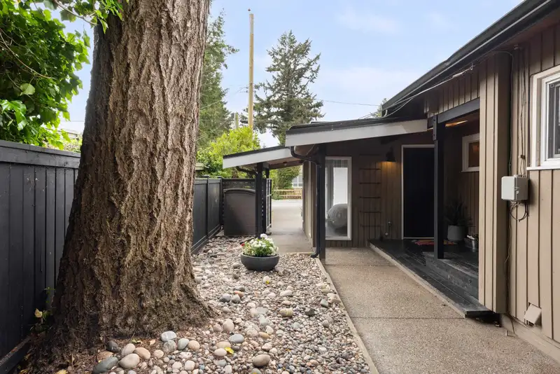1336 DUNCAN DRIVE - photo 4 of 40