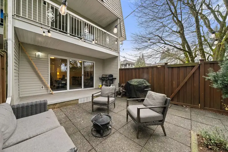1 33293 E BOURQUIN CRESCENT - photo 1 of 40
