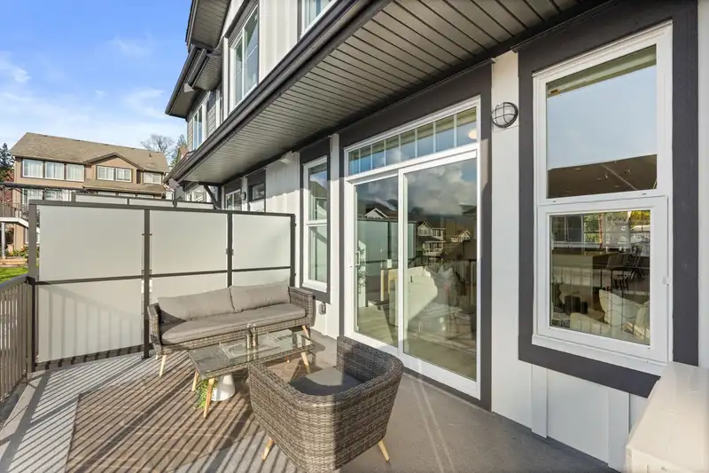106 3421 QUEENSTON AVENUE - photo 3 of 39