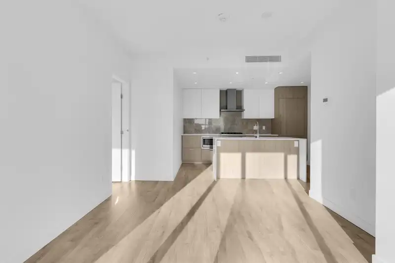 1804 2288 ALPHA AVENUE - photo 4 of 18