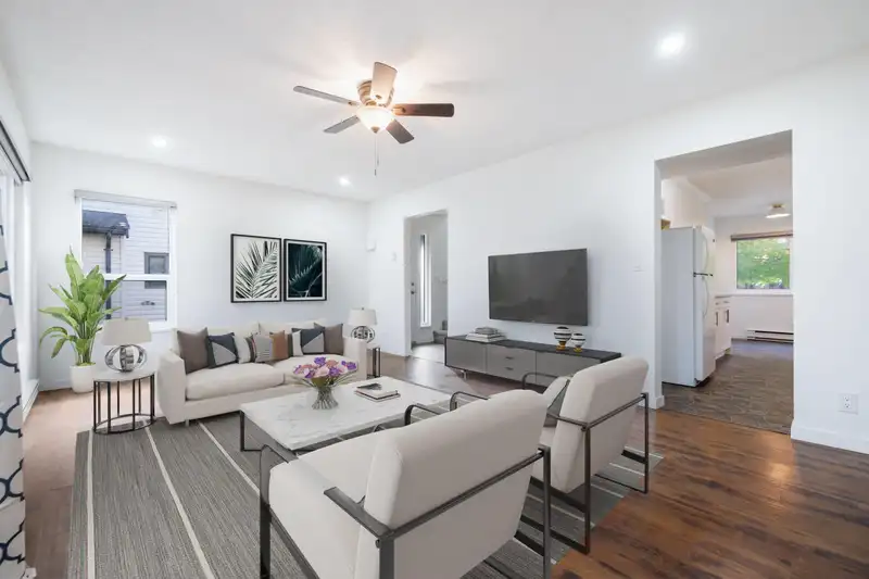 10 13990 74 AVENUE - photo 1 of 33