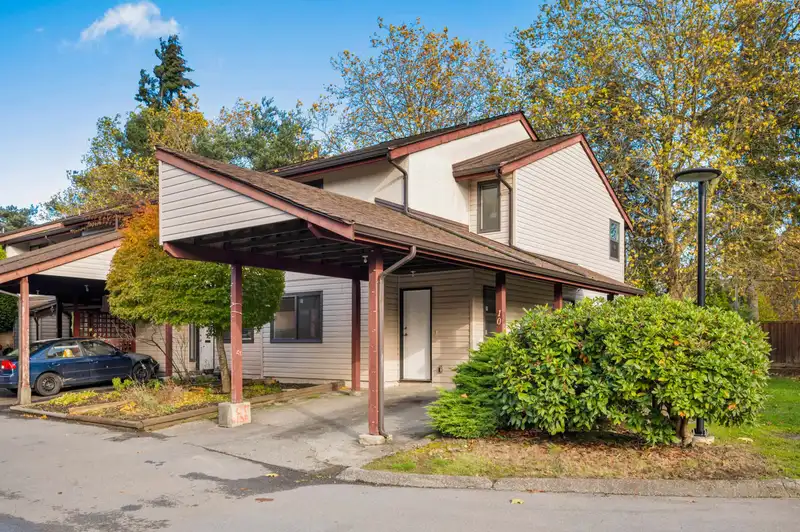 10 13990 74 AVENUE - photo 4 of 33