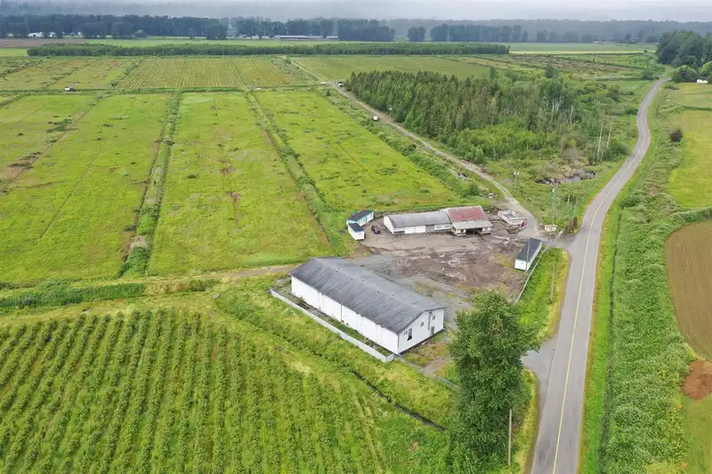 8201 DYKE ROAD - photo 2 of 29