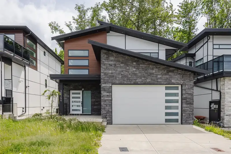 36764 DIANNE BROOK AVENUE - photo 1 of 40