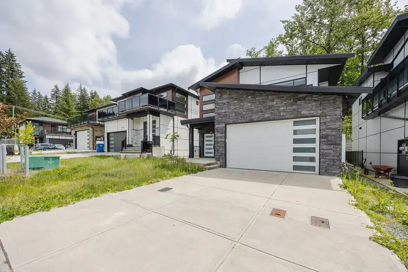 36764 DIANNE BROOK AVENUE - photo 2 of 40