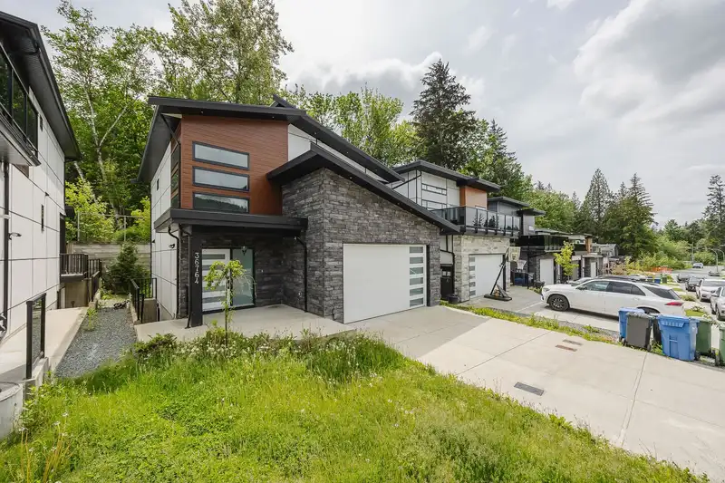 36764 DIANNE BROOK AVENUE - photo 3 of 40