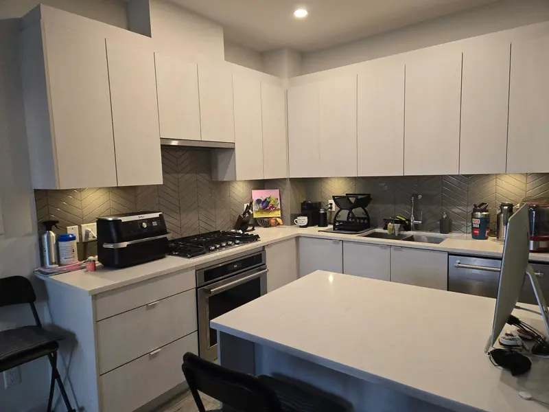 609 717 BRESLAY STREET - photo 4 of 13