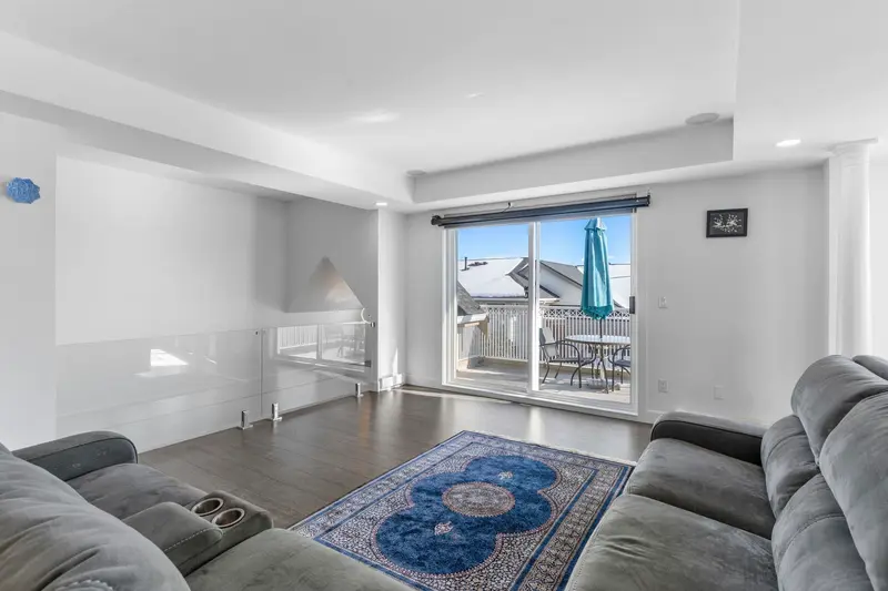 53 31450 SPUR AVENUE - photo 3 of 25