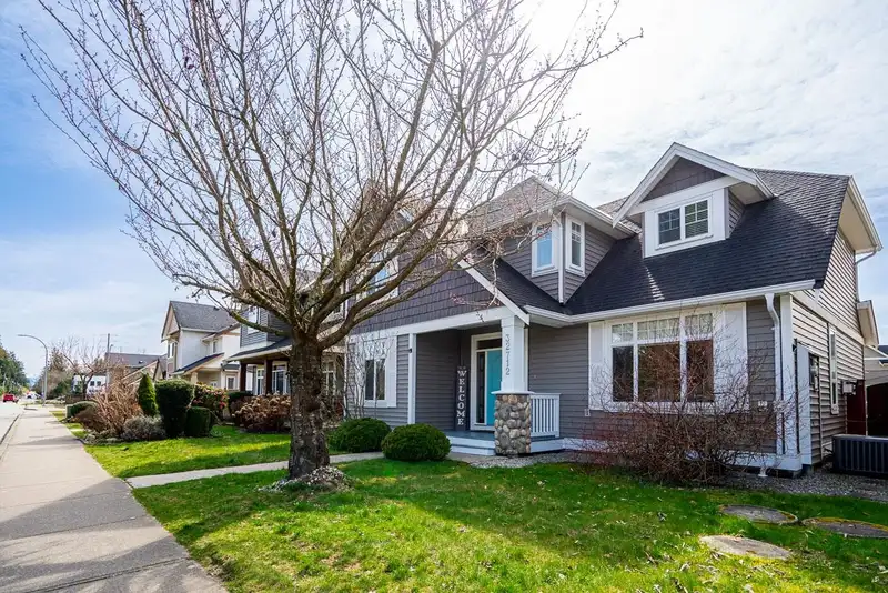 32712 TUNBRIDGE AVENUE - photo 1 of 36