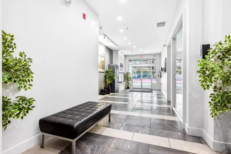 507 1249 GRANVILLE STREET - photo 3 of 20