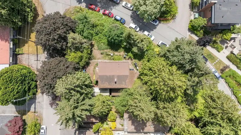 7957 COLUMBIA STREET - photo 2 of 6