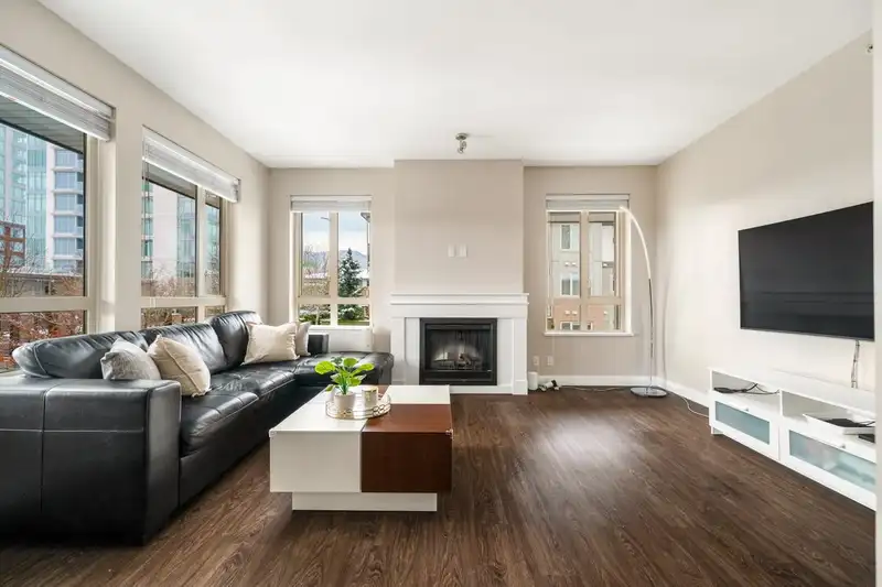 406 3105 LINCOLN AVENUE - photo 1 of 14