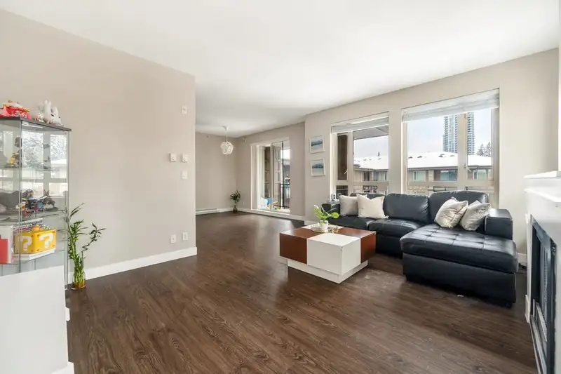 406 3105 LINCOLN AVENUE - photo 2 of 14
