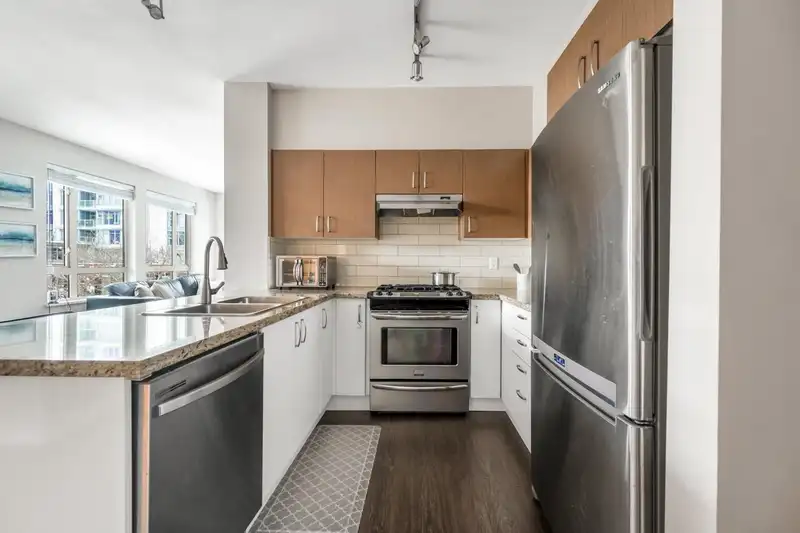 406 3105 LINCOLN AVENUE - photo 3 of 14