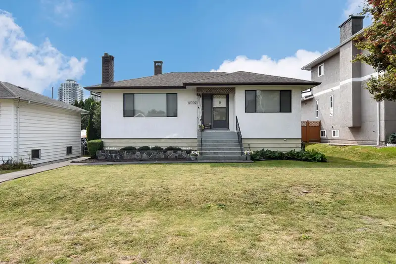 6992 BURFORD STREET - photo 1 of 40