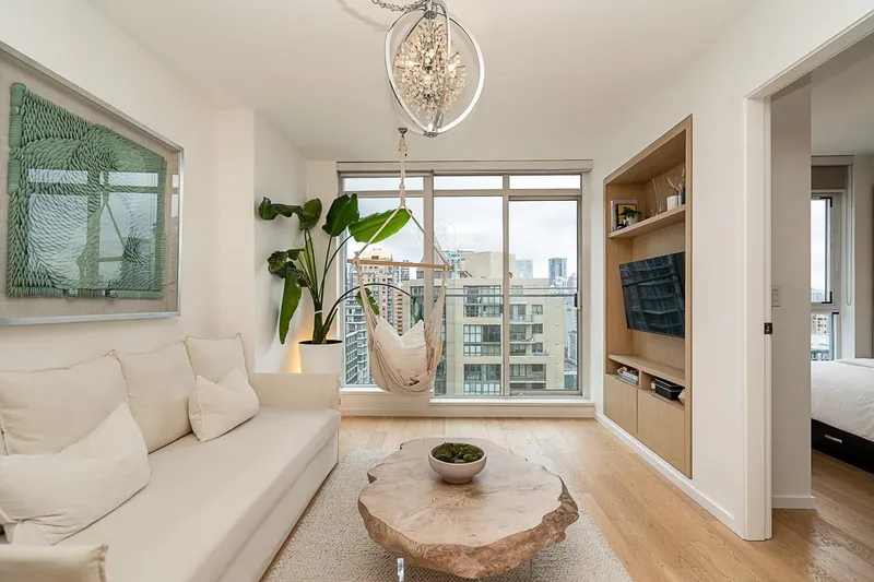 2103 1351 CONTINENTAL STREET - photo 2 of 25