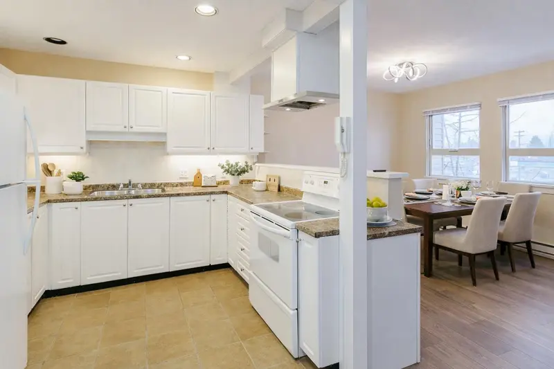 205 22720 119 AVENUE - photo 1 of 16