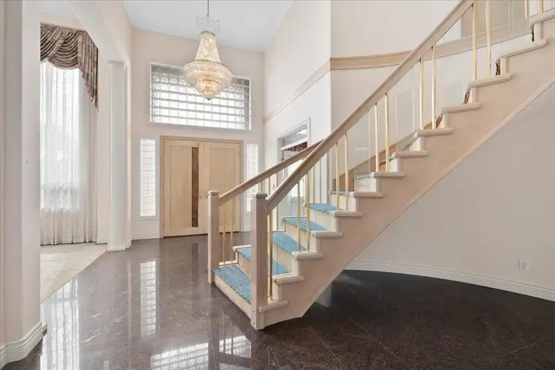 5631 COLVILLE ROAD - photo 2 of 40