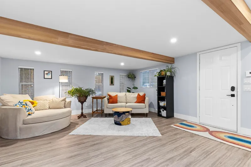 32931 1ST AVENUE - photo 3 of 25