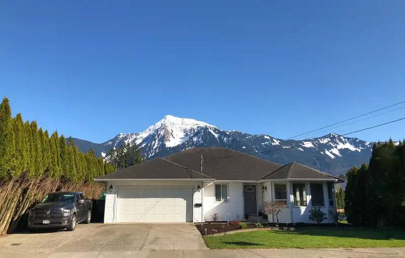 1636 AGASSIZ-ROSEDALE NO 9 HIGHWAY - photo 2 of 38