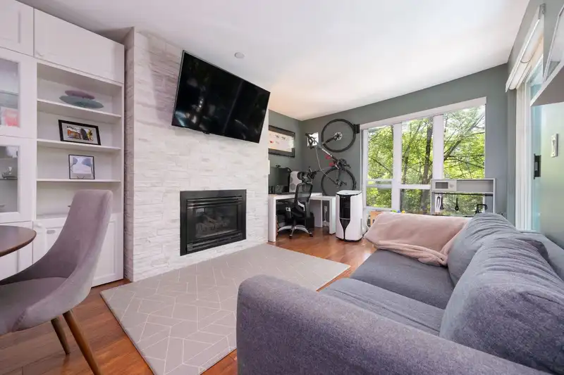 307 2437 WELCHER AVENUE - photo 4 of 31