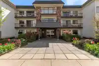 103 2040 CORNWALL AVENUE - thumbnail 9