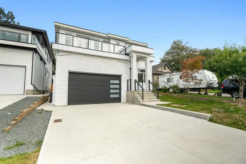 34267 FRASER STREET - photo 2 of 40