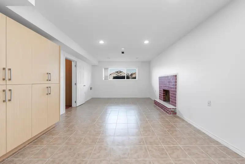 3220 E 19TH AVENUE - photo 3 of 40