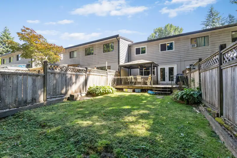 12123 SCHMIDT CRESCENT - photo 3 of 21