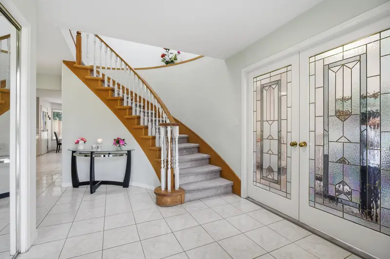 6707 122A STREET - photo 2 of 25