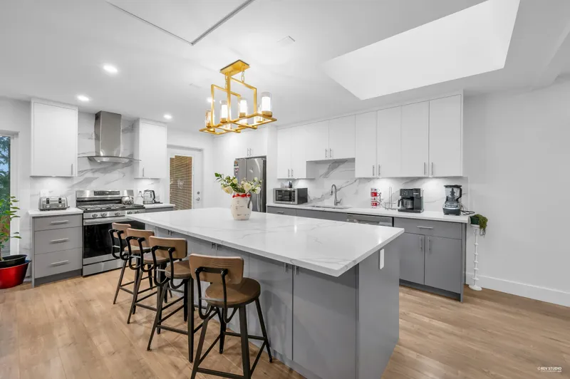 1249 DORAN ROAD - photo 3 of 25