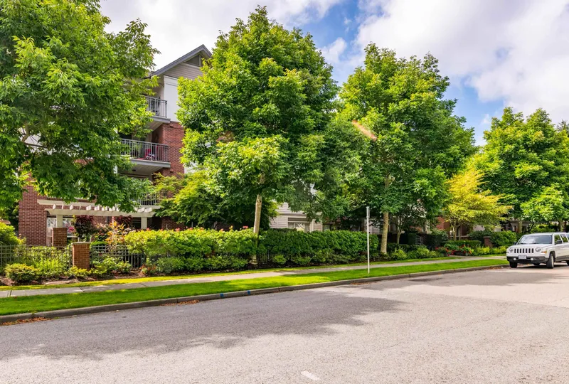 101 15188 22 AVENUE - photo 2 of 25