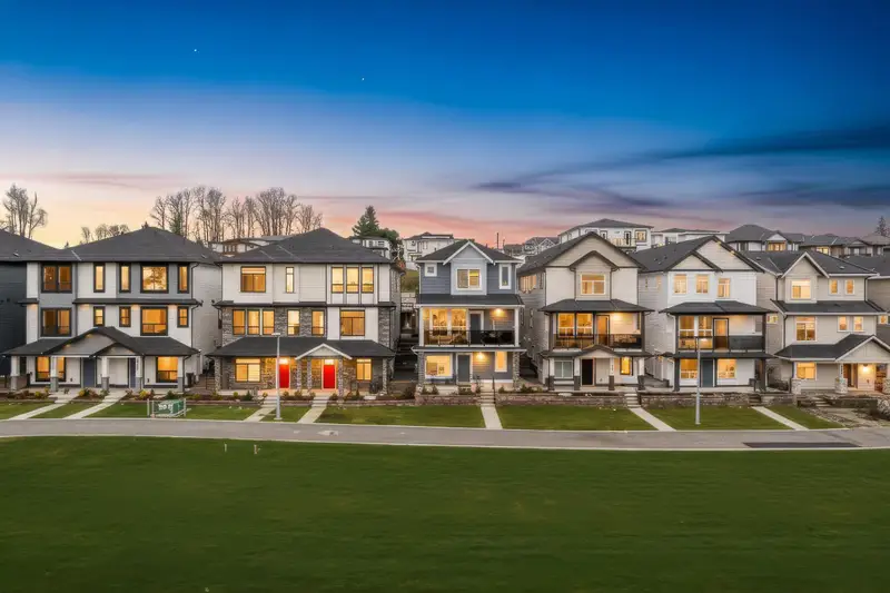 101 16697 16 AVENUE - photo 1 of 1