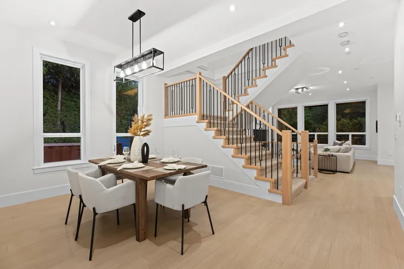 11048 243B STREET - photo 3 of 25