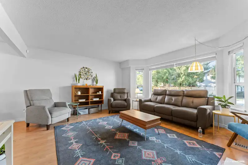 20182 44A AVENUE - photo 4 of 25