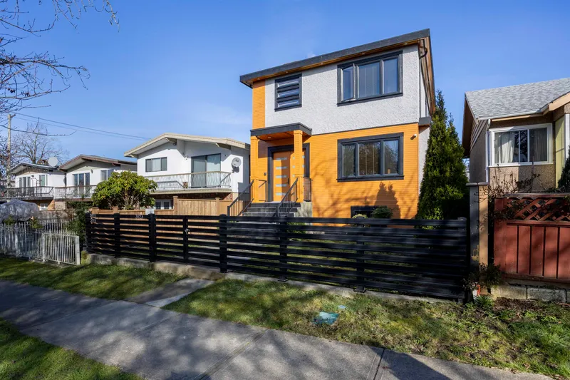 3123 E 7TH AVENUE - photo 2 of 25