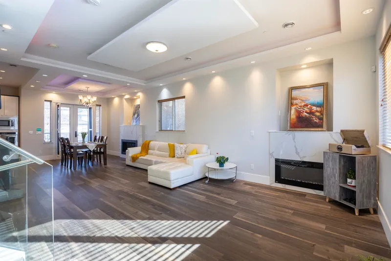 3123 E 7TH AVENUE - photo 3 of 25