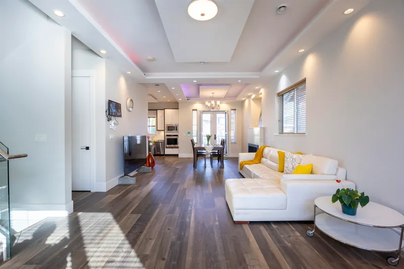 3123 E 7TH AVENUE - photo 4 of 25