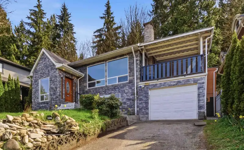 2331 HENRY STREET - photo 1 of 35