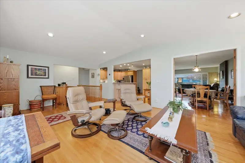 3776 ARBOR STREET - photo 3 of 25