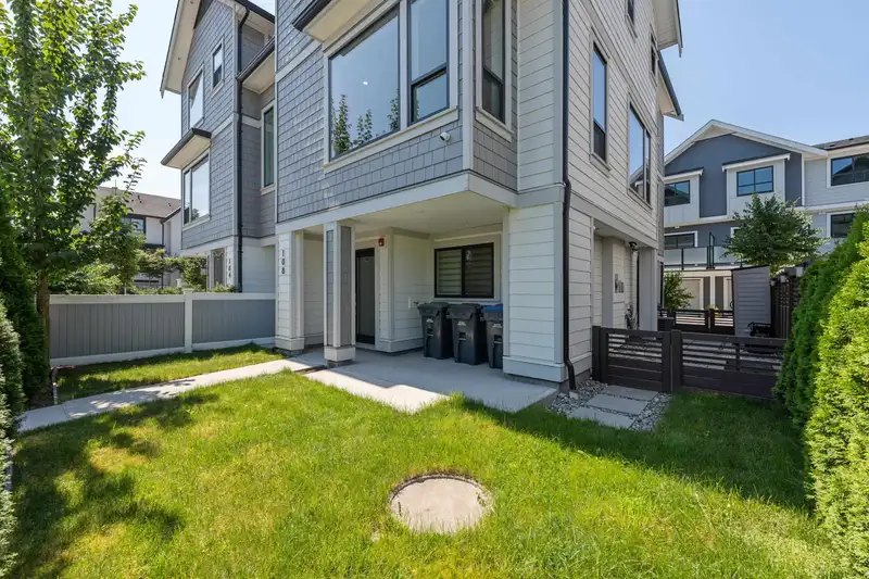 108 JARDINE STREET - photo 4 of 36