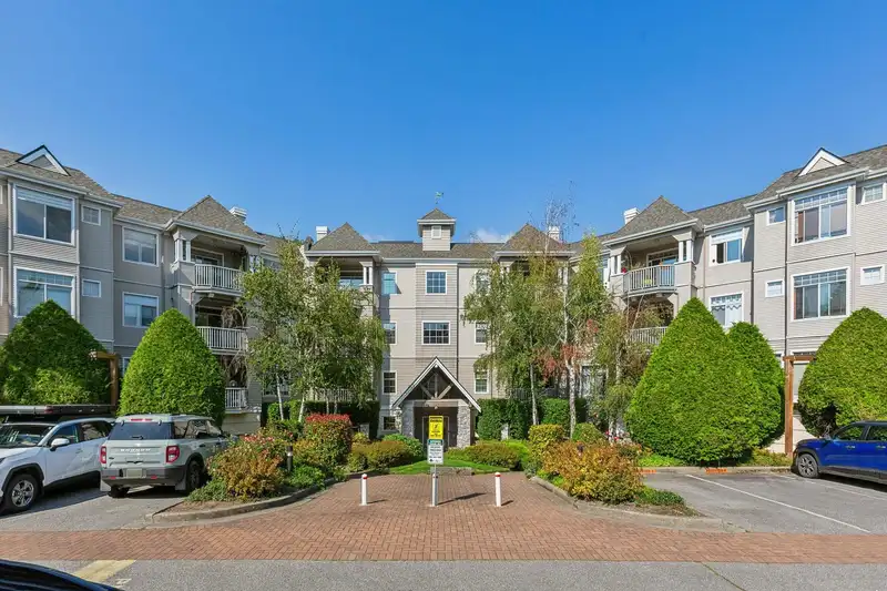 111 20897 57 AVENUE - photo 1 of 15