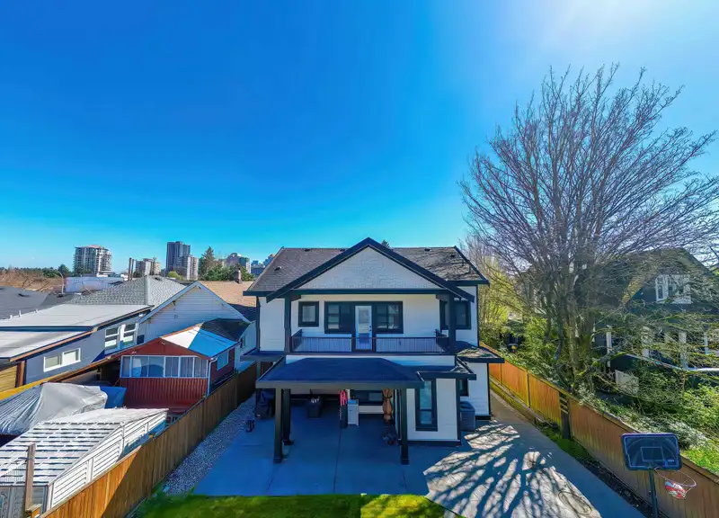 813 DUBLIN STREET - photo 4 of 40