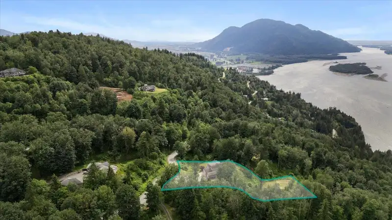 43251 SALMONBERRY DRIVE - photo 4 of 40