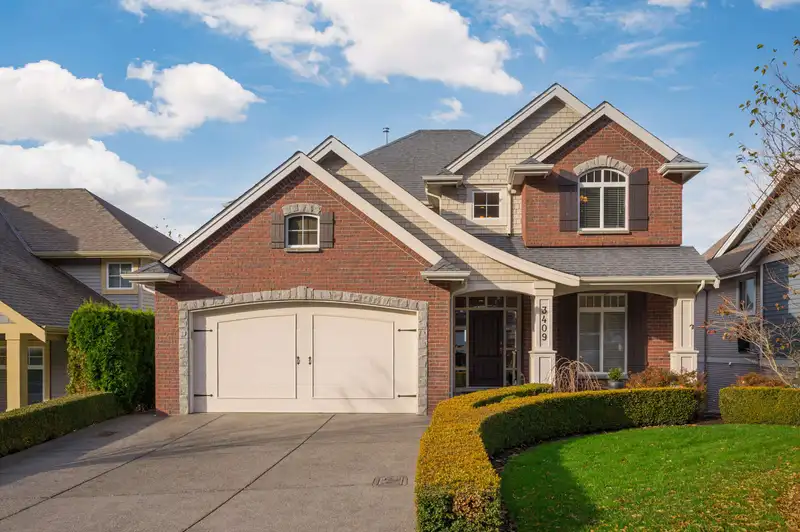 3409 APPLEWOOD DRIVE - photo 1 of 40