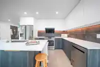 5186 10A AVENUE - thumbnail 16