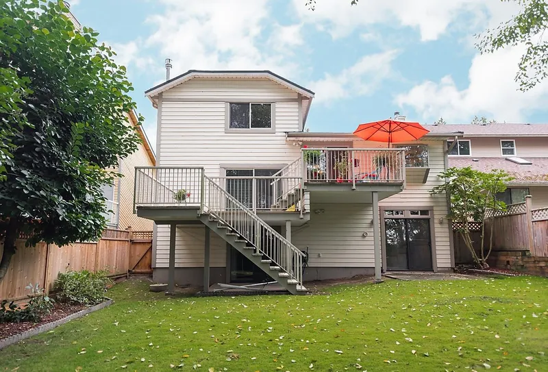 10980 63 AVENUE - photo 1 of 25