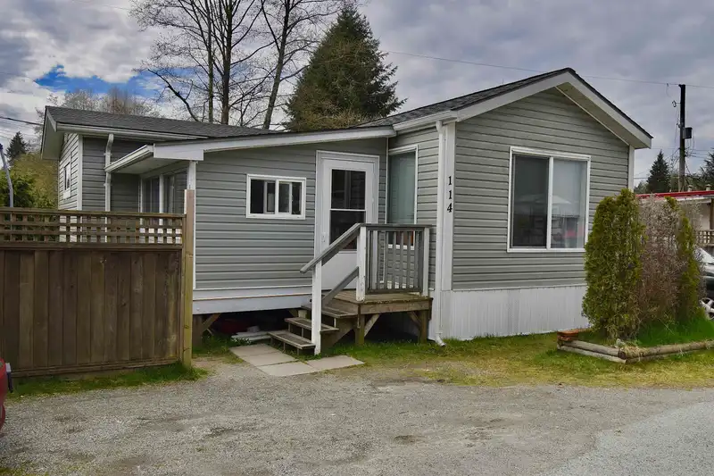 114 1413 SUNSHINE COAST HIGHWAY - photo 1 of 23