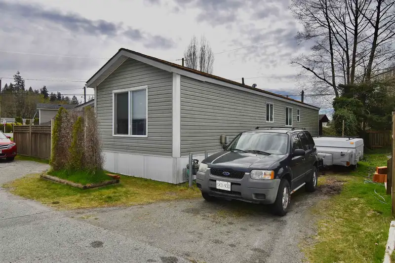 114 1413 SUNSHINE COAST HIGHWAY - photo 3 of 23