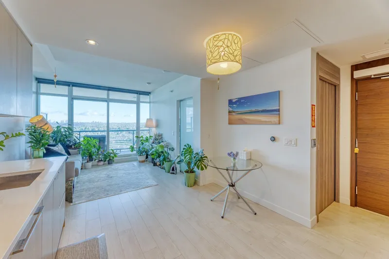 2801 4730 LOUGHEED HIGHWAY - photo 2 of 21